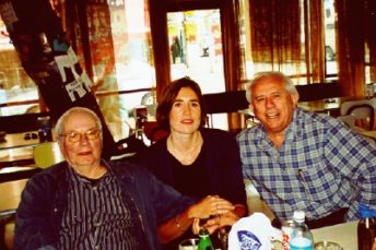 Shlomo Shwa und Alexandra Nocke im legendären Café Tamar (Sheinkin Strasse, Tel Aviv), 2001 © Micha Bar-Am